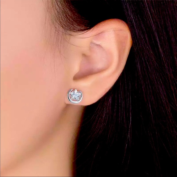 Sterling Silver 925 Star ⭐️ Stud Earrings - Picture 3 of 3